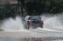 Η κακοκαιρία Αριέλ έφερε καταιγίδες στην Αττική