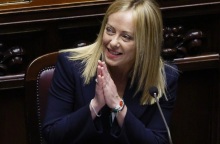 Η Μελόνι εξυμνεί το ελληνικό «μεράκι»