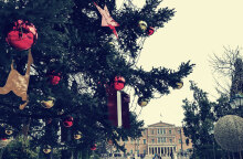 Ο χριστουγεννιάτικος στολισμός στο Σύνταγμα