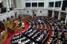 	Βουλή: Υπερψηφίστηκε με 156 υπέρ έναντι 142 κατά το ν/σ για την ΕΥΠ	