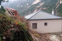 Κακοκαιρία στην Ήπειρο – Κατολίσθηση παρέσυρε δύο σπίτια στους Μελισσουργούς