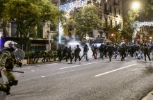 Ένταση στο κέντρο της Αθήνας στην πορεία για τον 16χρονο Ρομά