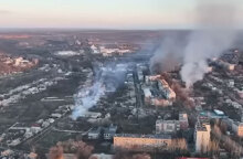 Οι Ρώσοι δεν σταματούν να βομβαρδίζουν το Μπαχμούτ στο Ντονέτσκ της Ουκρανίας