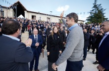 Μητσοτάκης: Συγκινημένος που είμαι ο πρώτος Έλληνας πρωθυπουργός που επισκέπτεται τη Χειμάρρα