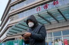 Μεγάλη πίεση δέχονται τα νοσοκομεία στην Κίνα λόγω της έξαρσης των κρουσμάτων κορωνοϊού