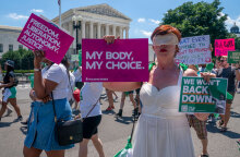 Διαδήλωση για το δικαίωμα στην άμβλωση έξω από το Ανώτατο Δικαστήριο των ΗΠΑ