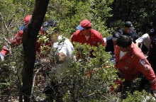 Διασώστες της ΕΜΑΚ σε επιχείρηση ανάσυρσης σε φαράγγι