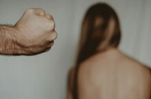 33χρονος εξέδιδε με τη βία 23χρονη στα Εξάρχεια