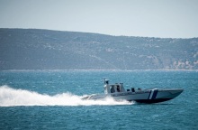 Κως: Καταδίωξη ταχύπλοου και σύλληψη διακινητή μεταναστών