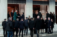 Στο ξενοδοχείο «Μεγάλη Βρεταννία» το επίσημο δείπνο από την οικογένεια του τέως βασιλιά Κωνσταντίνου μετά την κηδεία