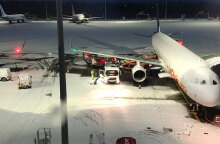 Κλειστοί λόγω χιονόπτωσης οι διάδρομοι προσγείωσης και απογείωσης στο Μάντσεστερ