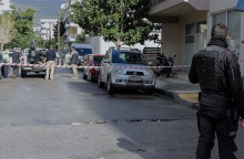 Αστυνομικές δυνάμεις στον τόπο όπου άγνωστοι έστησαν ενέδρα θανάτου σε έναν 47χρονο στην Καλαμάτα
