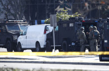 Αστυνομικές δυνάμεις έχουν αποκλείσει την περιοχή όπου σημειώθηκε η επίθεση στην Καλιφόρνια