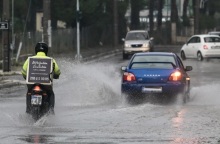 Καιρός σήμερα: Βροχές και καταιγίδες - Πού θα χιονίσει