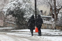 Η κακοκαιρία έφερε χιόνια στον Χορτιάτη στη Θεσσαλονίκη