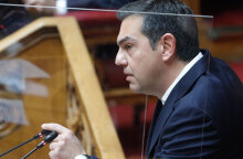 Ο Αλέξης Τσίπρας χρησιμοποίησε τη φράση «ένοχος ή βλαξ», αναφερόμενος στον πρωθυπουργό Κυριάκο Μητσοτάκη