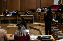 Στιγμιότυπο από τη δίκη της Χρυσής Αυγής