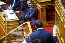 Τσίπρας σε Μητσοτάκη: Βάζετε Ένοπλες Δυνάμεις και εθνικά θέματα στην αρένα της μικροπολιτικής