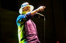 Διονύσης Σαββόπουλος: «Όσοι τράπερ έχουν μισογυνικούς στίχους, είναι ουγκ»