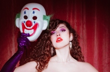 Η Νεφέλη Μεγκ έρχεται στο Lunar Space