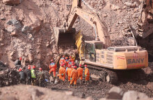 Διασώστες στην Κίνα αναζητούν επιζώντες σε ορυχείο άνθρακα που κατέρρευσε