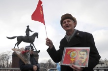 Ο Στάλιν είναι νεκρός - ζήτω ο Στάλιν