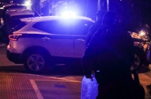 Αλεξάνδρας: Έβγαλε όπλο σε αστυνομικούς έξω από μπαρ - Τέσσεις συλλήψεις