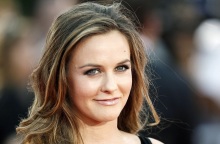 Θα έκανα τα πάντα με τον Μπρένταν Φρέιζερ, λέει η Αλίσια Σιλβερστόουν