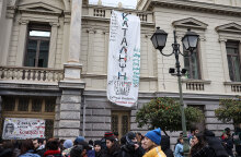 Η κατάληψη στο κτίριο Τσίλερ του Εθνικού Θεάτρου