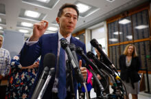 Βρετανία-ΗΠΑ: Ο επικεφαλής του TikTok καταθέτει σε Επιτροπή της αμερικανικής Βουλής - Στη Βρετανία, η εφαρμογή απαγορεύτηκε σε όλο το κοινοβουλευτικό δίκτυο	