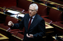 Γιάννης Ραγκούσης