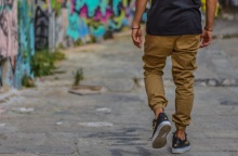 Eurostat: Σημαντικές υλικές και κοινωνικές στερήσεις το 6% των νέων στην ΕΕ