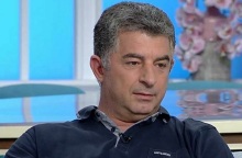 Γιώργος Καραϊβάζ