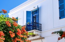 Πρωτομαγιά: 22 συλλήψεις για αυθαίρετη δόμηση σε Κυκλάδες και Δωδεκάνησα