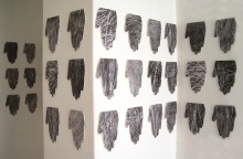 «Εγκατάσταση - χέρια», γραφίτης (frottage), διαστάσεις μεταβαλλόμενες, 2003