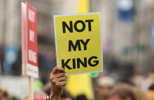 Συλλήψεις διαδηλωτών κατά της μοναρχίας