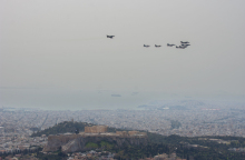 Διέλευση αεροσκαφών πάνω από την Ακρόπολη