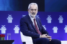 Ο Ιωάννης Σαρμάς