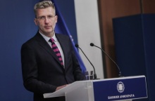 Εκλογές 2023 - Σκέρτσος: Τα 10 fake news ΣΥΡΙΖΑ και ΠΑΣΟΚ για τους φόρους 