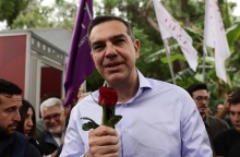 Εκλογές 2023 - Τσίπρας: Έχουμε σχέδιο μείωσης των έμμεσων φόρων που λεηλατούν το εισόδημα