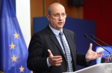 Ο Γιάννης Οικονόμου