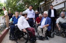 Εκλογές 2023 - Ο Αλέξης Τσίπρας στη συνάντηση με τον Πανελλήνιο Σύλλογο Παραπληγικών