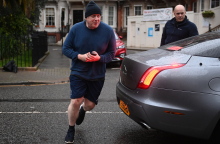 O Mπόρις Τζόνσον σε έξοδο για τζόκινγκ