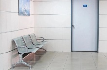 Κρήτη: Στο νοσοκομείο δύο παιδιά που κατάπιαν μπίλια και ξύλο από σουβλάκι