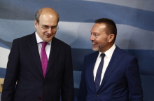 Συνάντηση Χατζηδάκη – Στουρνάρα: «Άριστοι οι οιωνοί για την ελληνική οικονομία»