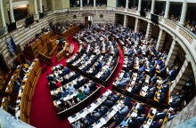 Βουλή: Σήμερα η πρώτη μάχη των αρχηγών - Οι προγραμματικές δηλώσεις