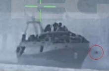 Ναυάγιο στην Πύλο: Βίντεο από τη στιγμή που το πλοίο παίρνει επικίνδυνη κλίση