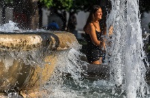 Καιρός σήμερα: Καύσωνας και μποφόρ την Τρίτη