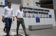 ο Κυριάκος Μητσοτάκης με τον Βασίλη Κικίλια στο υπ. Πολιτικής Προστασίας