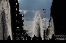 Στον «κλοιό» του καύσωνα η χώρα: Μέχρι 44 βαθμούς η θερμοκρασία το Σάββατο